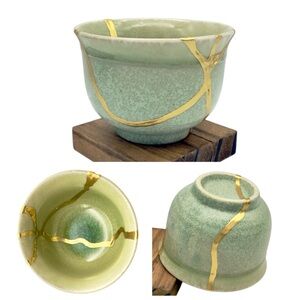 Kintsugi Cup Green Pottery Chawan Gold Crack Art Personal Growth Gift